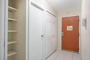 1605 E Central Rd, Arlington Heights, IL 60005 - Photo 16