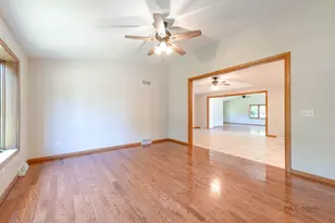 1516 W Reiche Ln, McHenry, IL 60051 - Photo 6