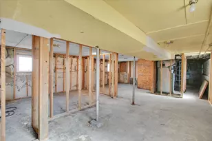 321 W 114th St, Chicago, IL 60628 - Photo 22