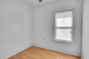 321 W 114th St, Chicago, IL 60628 - Photo 16