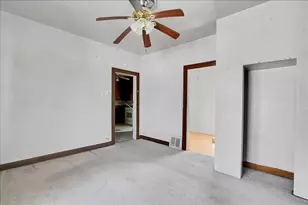 321 W 114th St, Chicago, IL 60628 - Photo 14