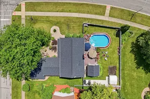 702 Hickory Ln, Carol Stream, IL 60188 - Photo 40