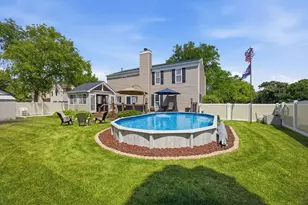 702 Hickory Ln, Carol Stream, IL 60188 - Photo 38