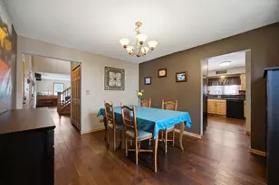702 Hickory Ln, Carol Stream, IL 60188 - Photo 14