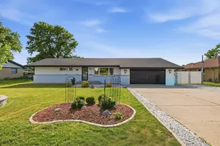13418 S Old Orchard Ln W, Lockport, IL 60441 - Photo 1