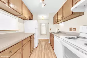 1840 Huntington Blvd, Hoffman Estates, IL 60169 - Photo 6