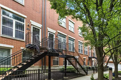 346 E 25th Place #25, Chicago, IL 60616 - Photo 2