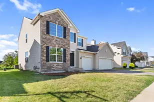 2349 Mayfield Dr, Montgomery, IL 60538 - Photo 2