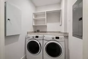3016 W Belmont Ave, Chicago, IL 60618 - Photo 12
