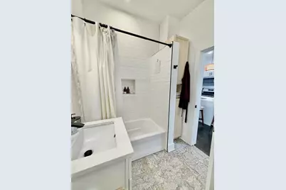 2915 W McLean Avenue, Chicago, IL 60647 - Photo 16