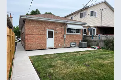 5749 W 63rd Place, Chicago, IL 60638 - Photo 36