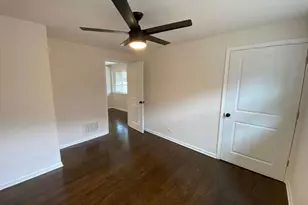 5749 W 63rd Pl, Chicago, IL 60638 - Photo 14