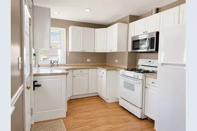 21365 W Ridge Road, Lake Zurich, IL 60047 - Photo 2