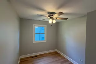 1900 Longmeadow Dr, Lindenhurst, IL 60046 - Photo 22