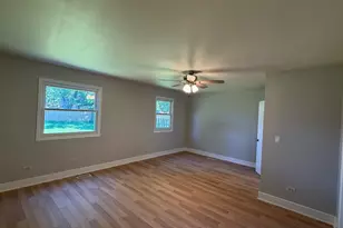 1900 Longmeadow Dr, Lindenhurst, IL 60046 - Photo 14