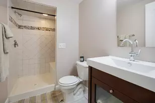 810 N Allen Ave, McHenry, IL 60050 - Photo 24