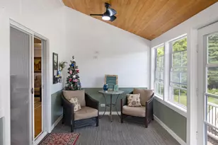810 N Allen Ave, McHenry, IL 60050 - Photo 12