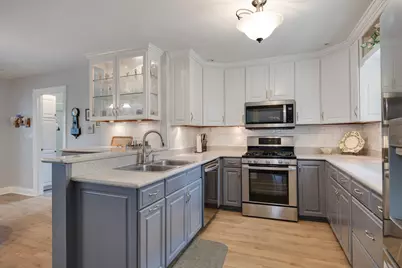 810 N Allen Avenue, McHenry, IL 60050 - Photo 10