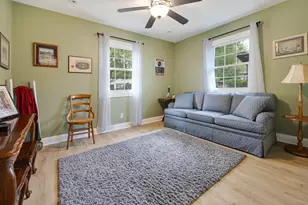 810 N Allen Ave, McHenry, IL 60050 - Photo 18