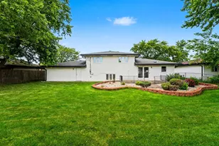 3457 191st St, Lansing, IL 60438 - Photo 2