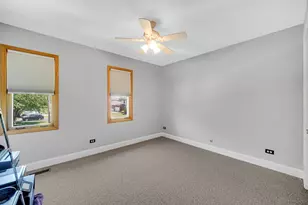 90 Rodenburg Rd, Roselle, IL 60172 - Photo 20