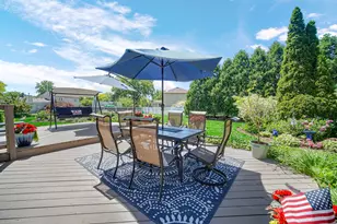 90 Rodenburg Rd, Roselle, IL 60172 - Photo 24