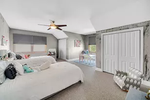 90 Rodenburg Rd, Roselle, IL 60172 - Photo 18