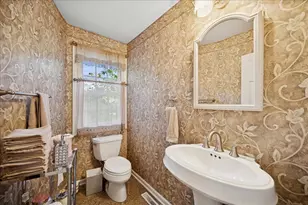 2130 Magnolia Ln, Highland Park, IL 60035 - Photo 10