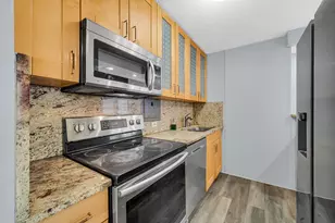 5740 N Sheridan Rd, Chicago, IL 60660 - Photo 8