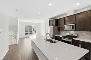 1300 Catalina Ct., Schaumburg, IL 60173 - Photo 8
