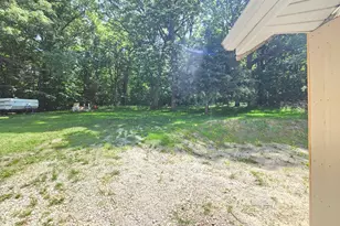 3352 E 2059th Rd, Wedron, IL 60557 - Photo 14
