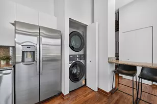333 W Hubbard St, Chicago, IL 60610 - Photo 12