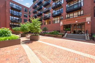 333 W Hubbard St, Chicago, IL 60610 - Photo 32