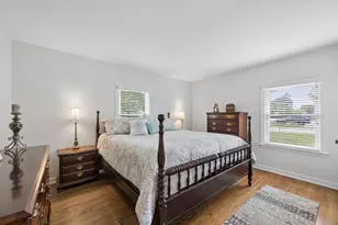 803 E Harrison Ave, Wheaton, IL 60187 - Photo 14