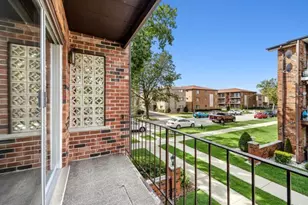 6308 W 64th Pl, Chicago, IL 60638 - Photo 14