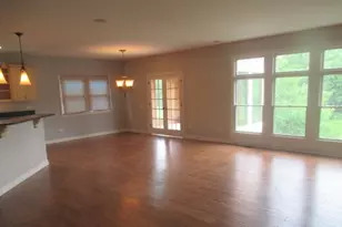 3075 Trillium Ct W, Aurora, IL 60506 - Photo 6
