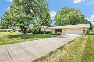 106 W Willow St, Fairbury, IL 61739 - Photo 36
