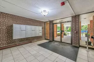 1025 S Fernandez Ave, Arlington Heights, IL 60005 - Photo 2