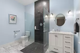 326 E Central Rd, Arlington Heights, IL 60005 - Photo 36