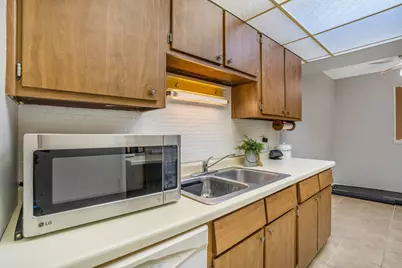 9661 S Karlov Avenue #102, Oak Lawn, IL 60453 - Photo 16