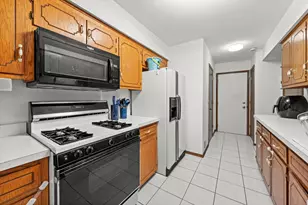 4343 W Emerald Way St, Alsip, IL 60803 - Photo 8