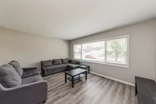 856 E Capri Dr, Palatine, IL 60074 - Photo 2