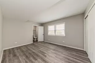 856 E Capri Dr, Palatine, IL 60074 - Photo 8