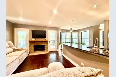 113 Chatsworth Circle, Schaumburg, IL 60194 - Photo 10