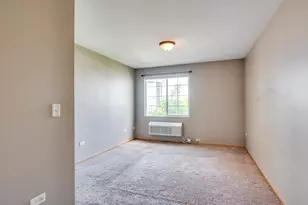 1600 McClure Rd, Aurora, IL 60505 - Photo 12