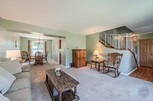 30W071 Elmwood Ct, Warrenville, IL 60555 - Photo 6