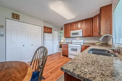 30W071 Elmwood Court, Warrenville, IL 60555 - Photo 14