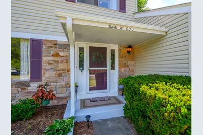 30W071 Elmwood Court, Warrenville, IL 60555 - Photo 2