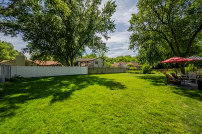 30W071 Elmwood Court, Warrenville, IL 60555 - Photo 38