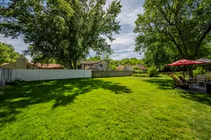 30W071 Elmwood Ct, Warrenville, IL 60555 - Photo 38